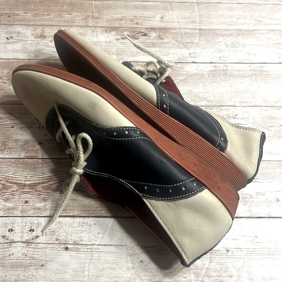 Vintage Biff California Oxford Shoes Tan and Navy Shoes - Picture 7 of 11